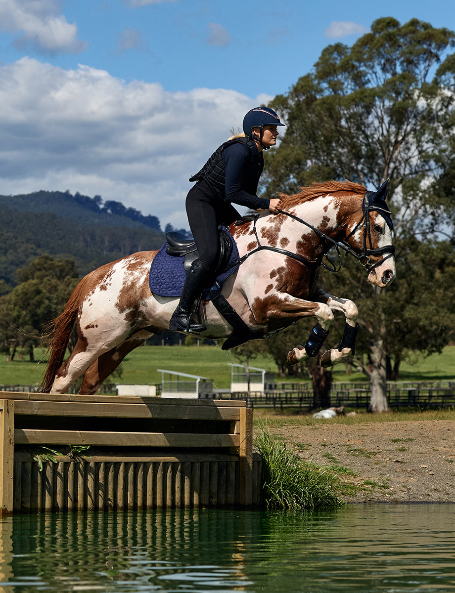 WeatherBeeta Suede Elite Air-Tec Jump Shaped Saddle Pad