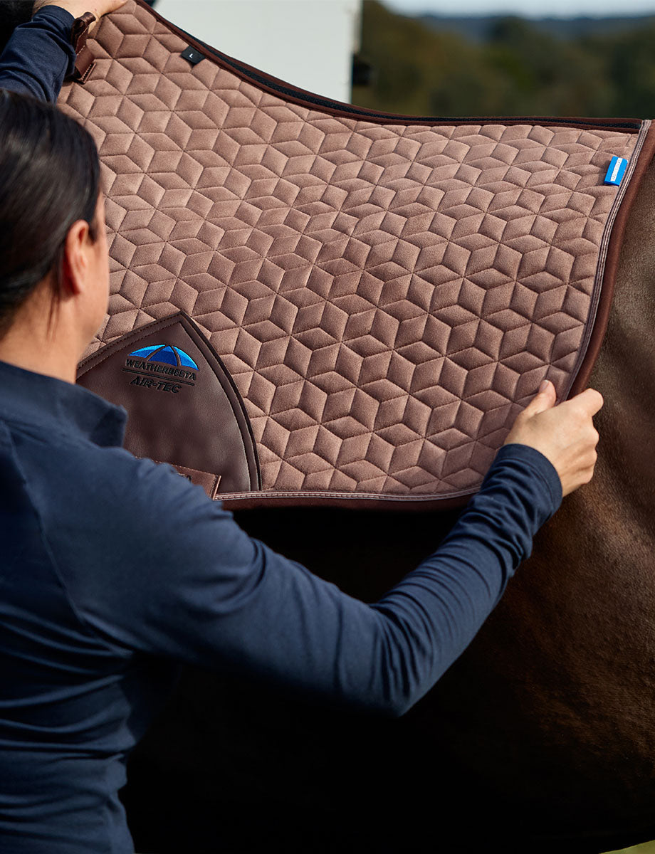 WeatherBeeta Suede Elite Air-Tec Jump Shaped Saddle Pad