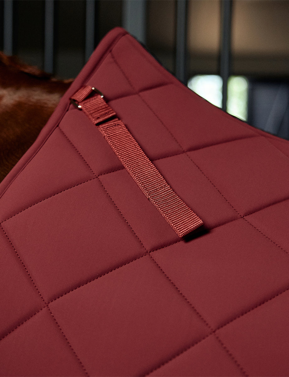 image_feature_2 - Burgundy - WeatherBeeta Softshell Pro 3D Air-Tec All Purpose Saddle Pad - .jpg